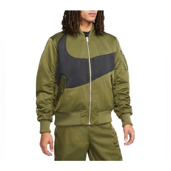 NIKE
SPORTSWEAR SWOOSH THERMA-FIT SYNTHETIC-FILL BOMBER - Picture 2 of 14